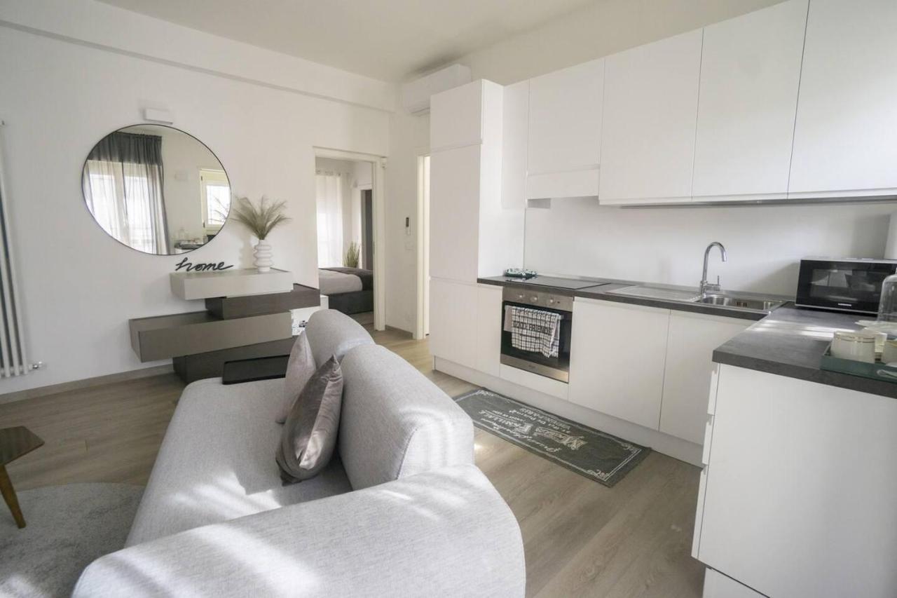 Ferienwohnung Splendido Dpto Con 2 Letti E 2 Bagni Ad Asti Italy Exterior foto