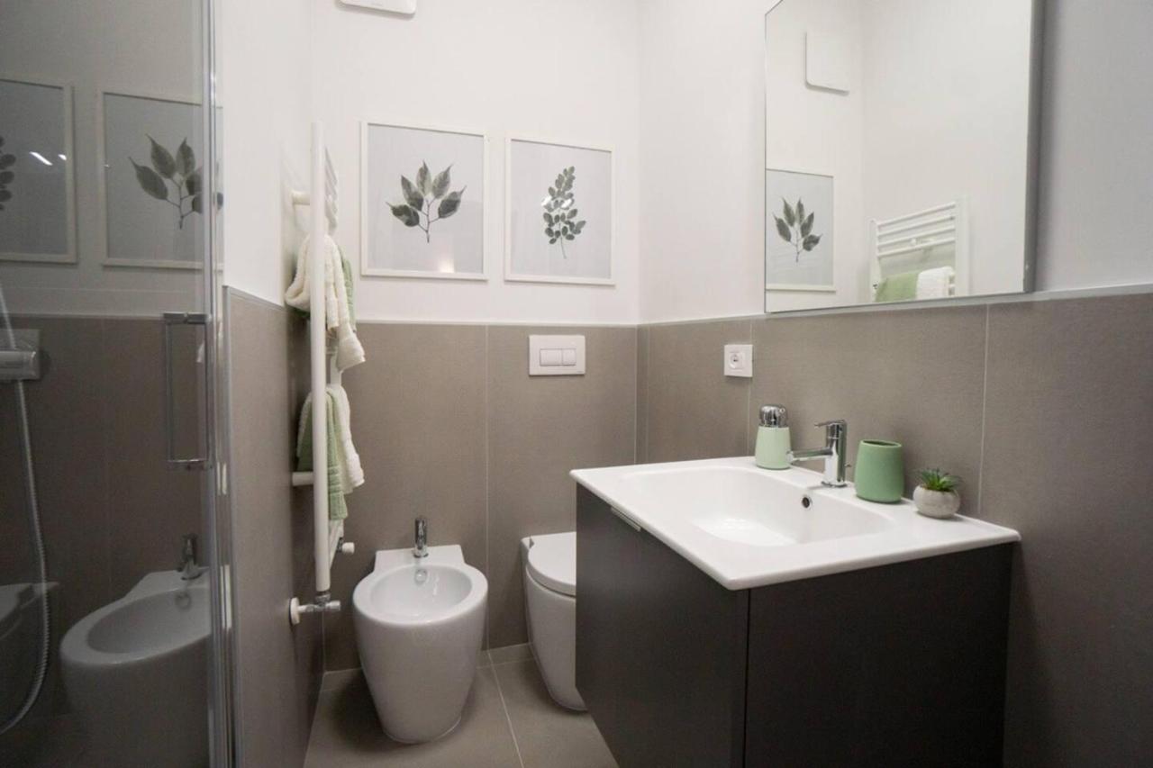 Ferienwohnung Splendido Dpto Con 2 Letti E 2 Bagni Ad Asti Italy Exterior foto
