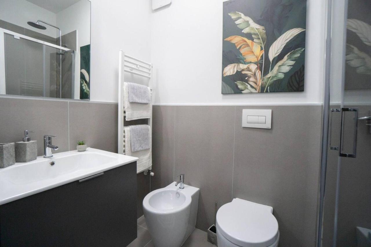 Ferienwohnung Splendido Dpto Con 2 Letti E 2 Bagni Ad Asti Italy Exterior foto